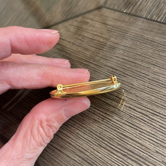 Vintage Gold-tone Oval Filigree Pin - Picture 8 of 15